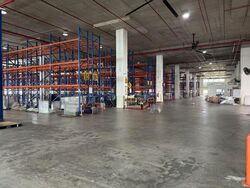 Ibm Place (D16), Warehouse #581726331